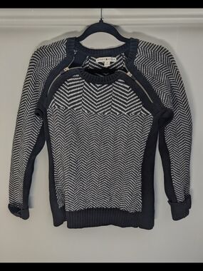 Tommy Hilfiger Chevron Knit Sweater | Black & White | Size M (Fits S)